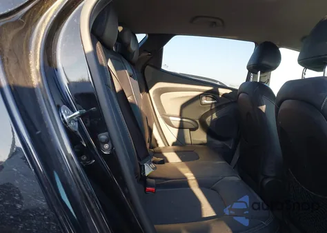 2013 Hyundai Tucson Gls z USA, uszkodzony, nr VIN KM8JU3ACXDU714084